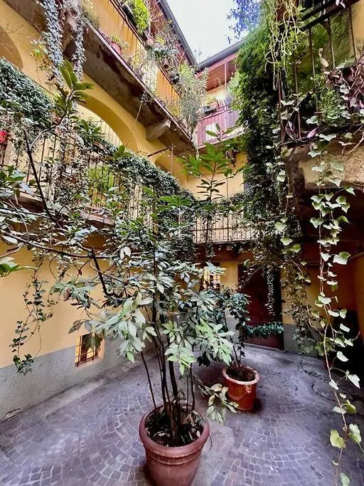Ticinese 76 Lovely Studio Milan Italy